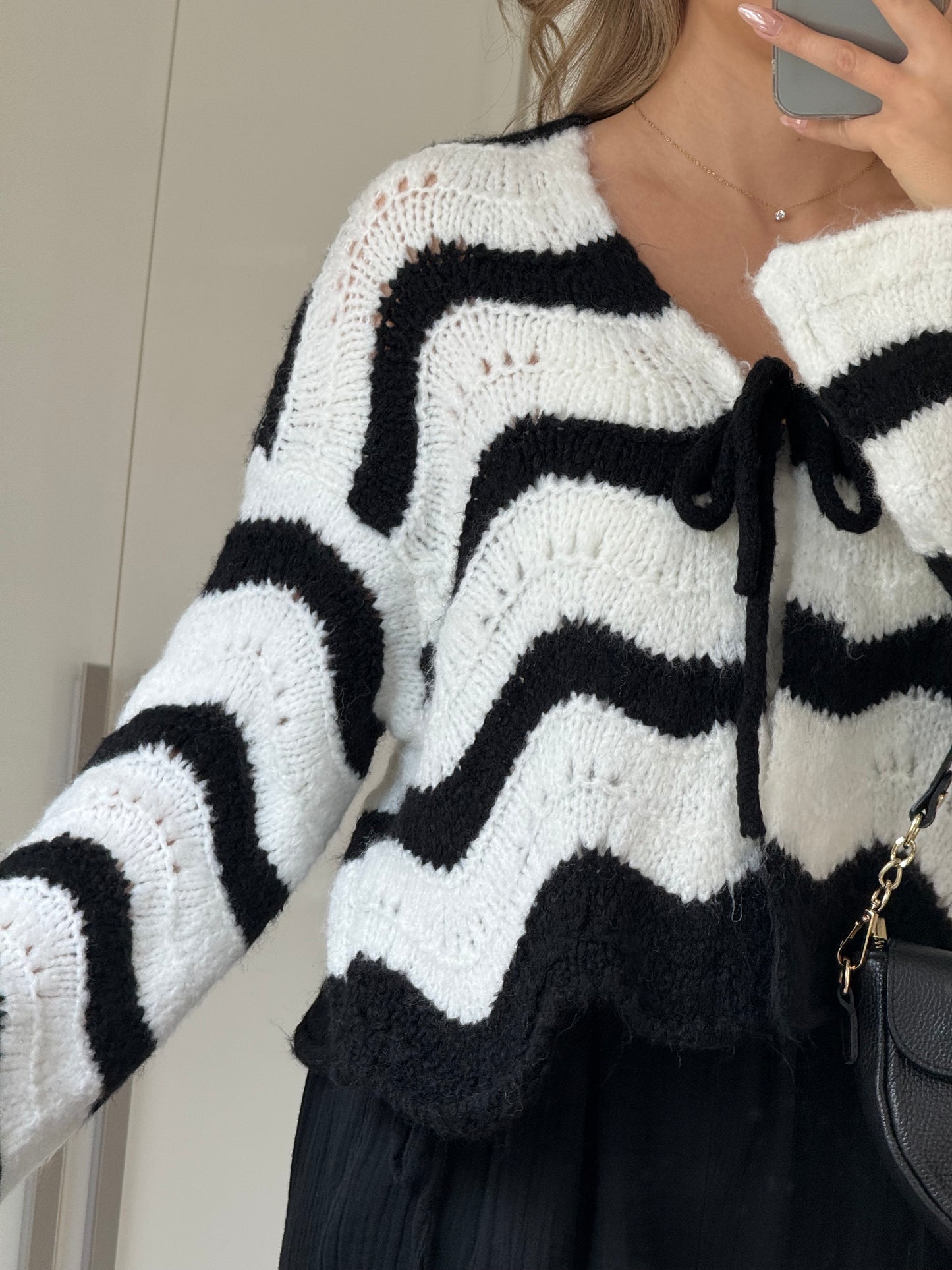 Wave Cardigan weiß-schwarz