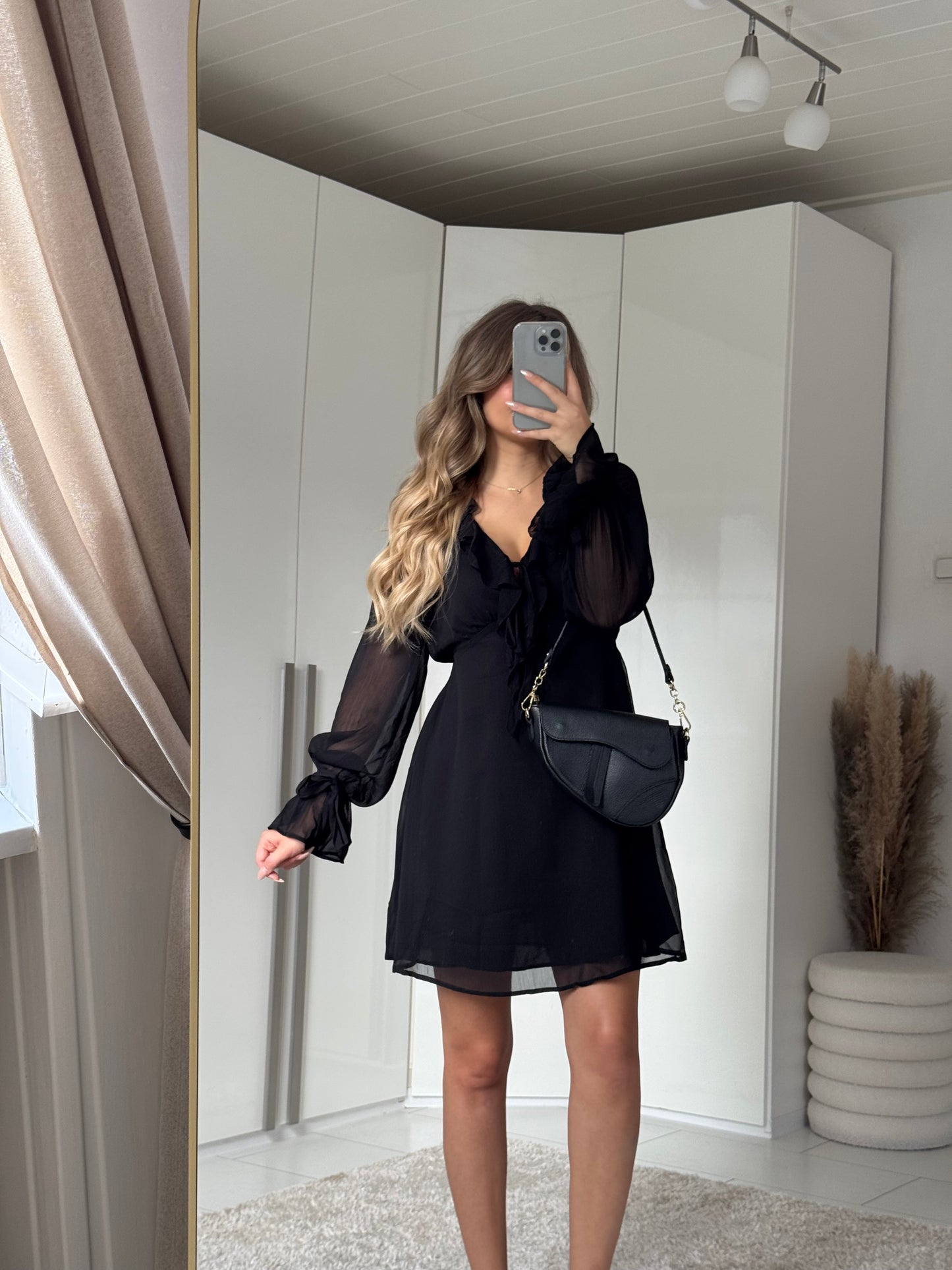Volant Kleid schwarz