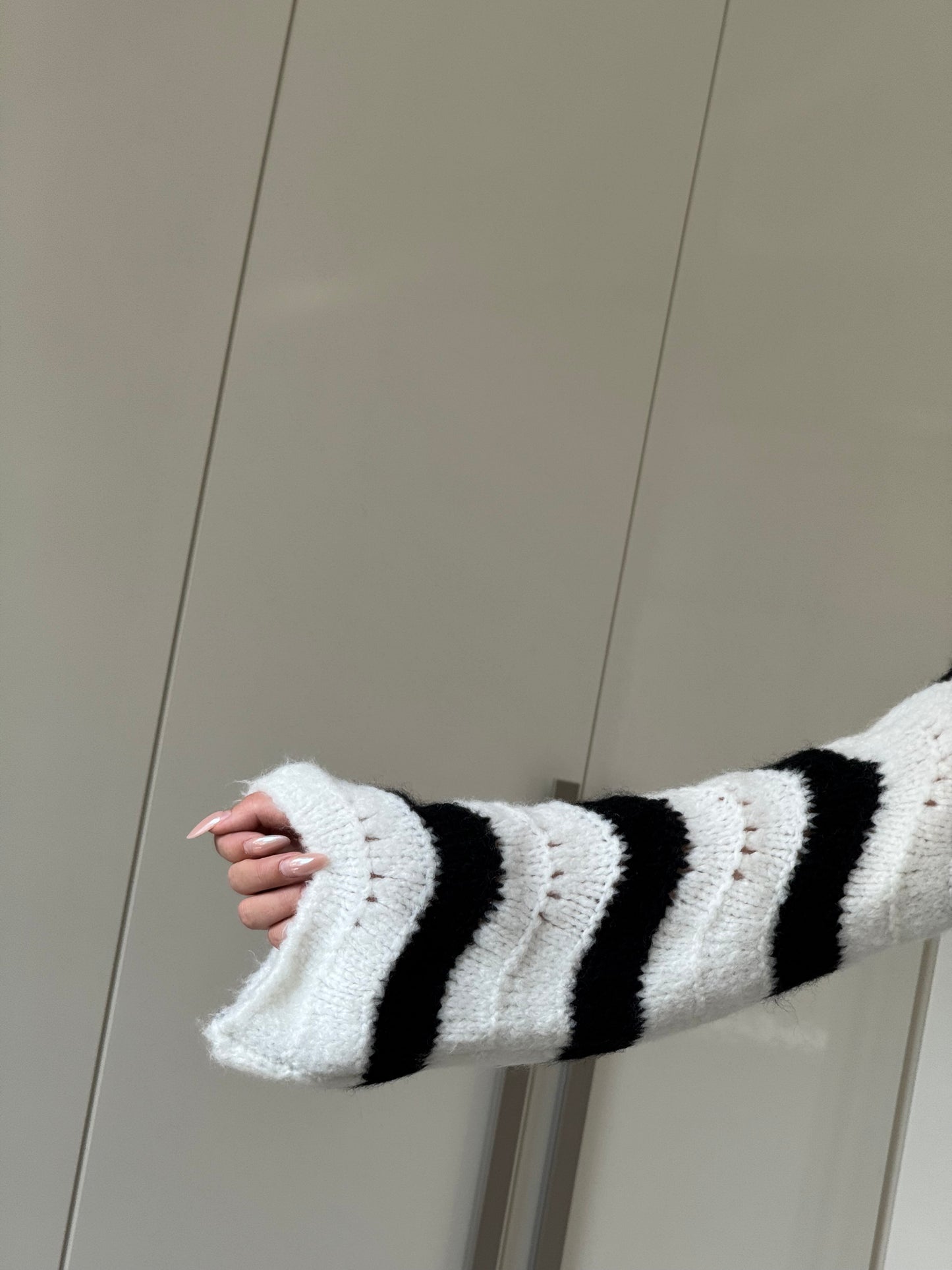 Wave Cardigan weiß-schwarz