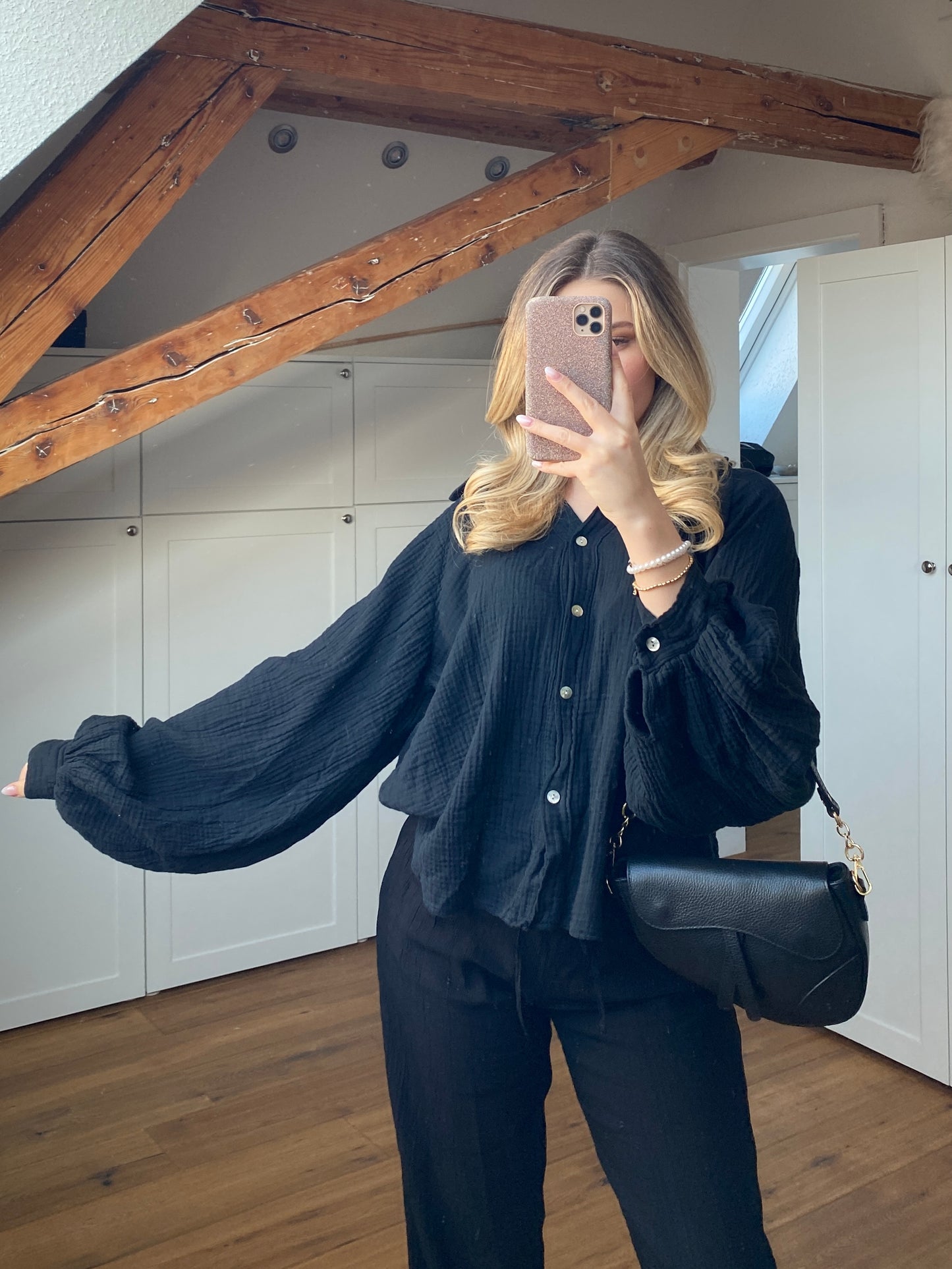 Musselin Bluse mit Ballonärmeln - schwarz