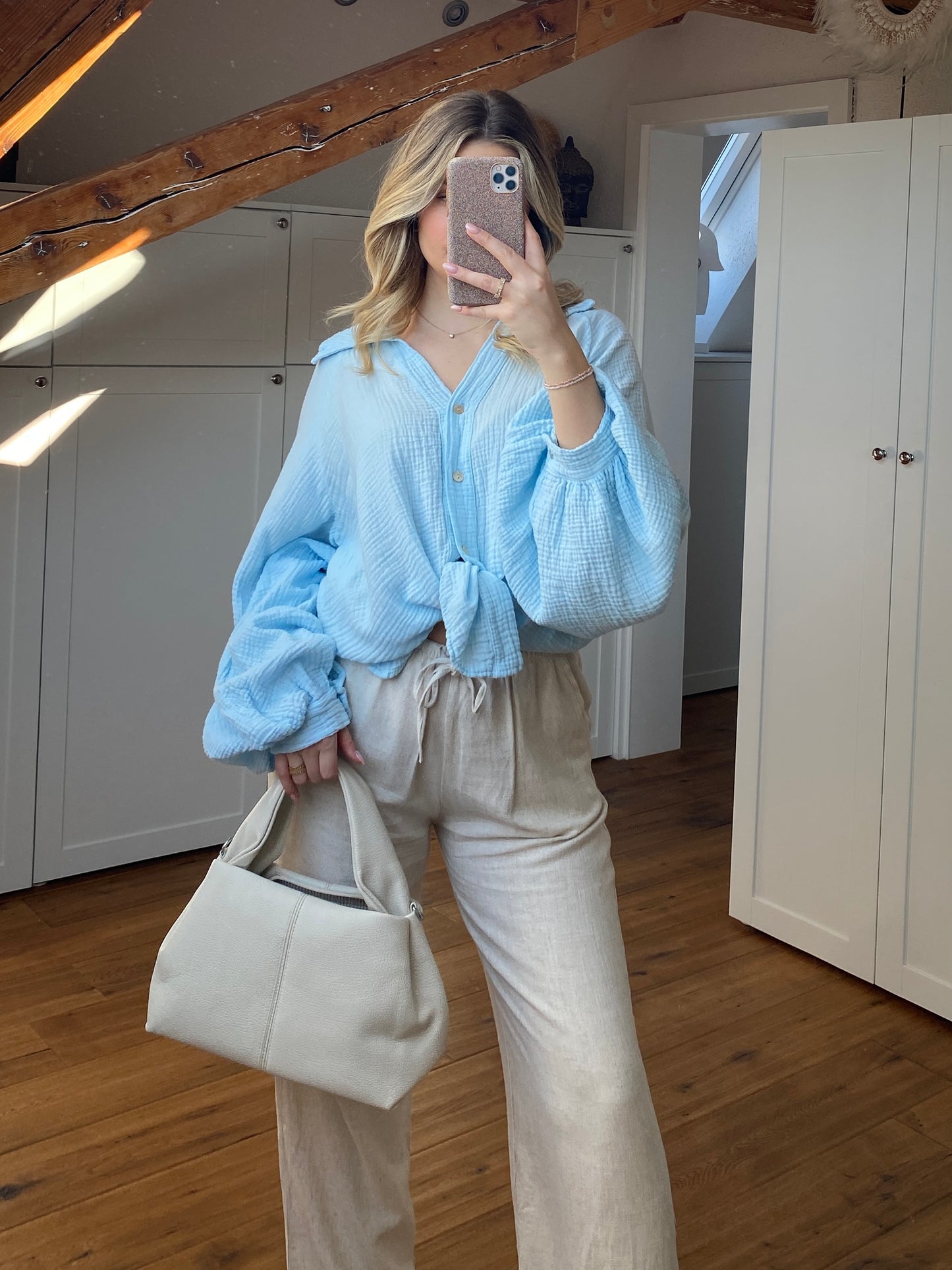 Musselin Bluse mit Ballonärmeln - hellblau