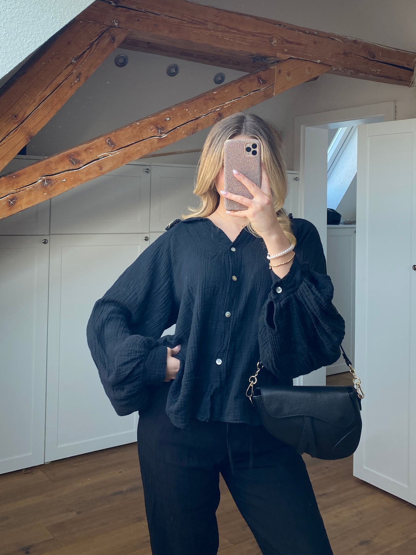 Musselin Bluse mit Ballonärmeln - schwarz