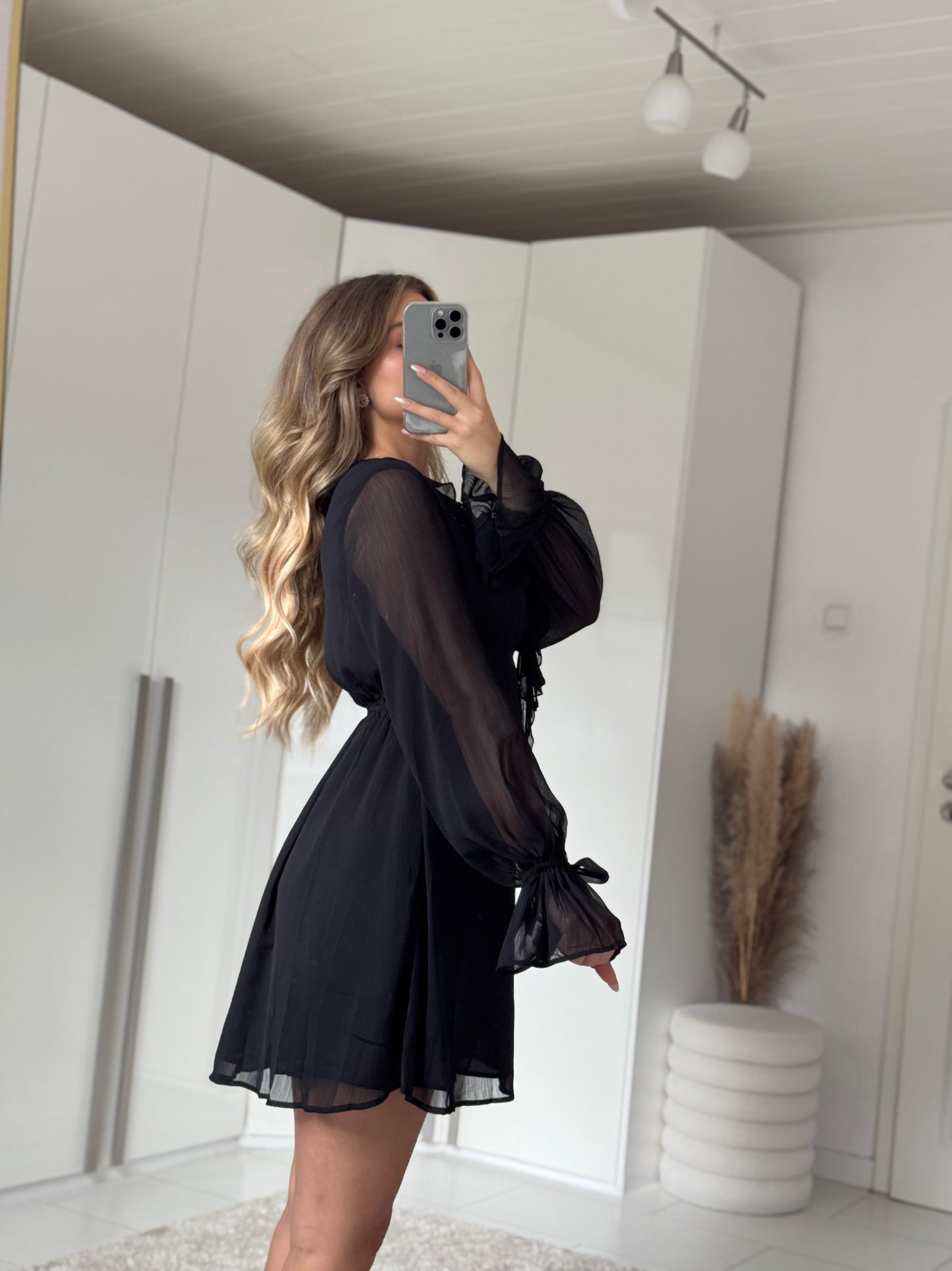 Volant Kleid schwarz