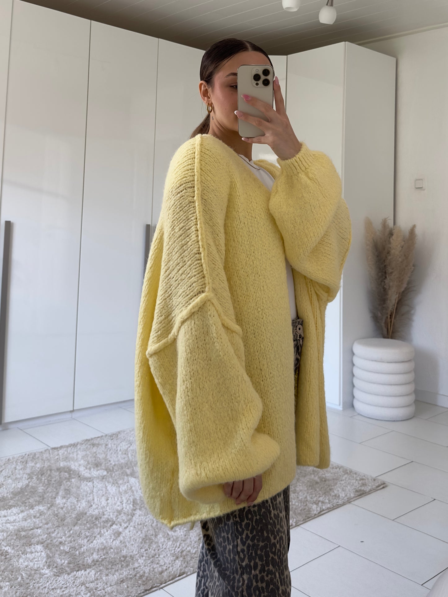 Cozy Simple Strickjacke - Butter yellow