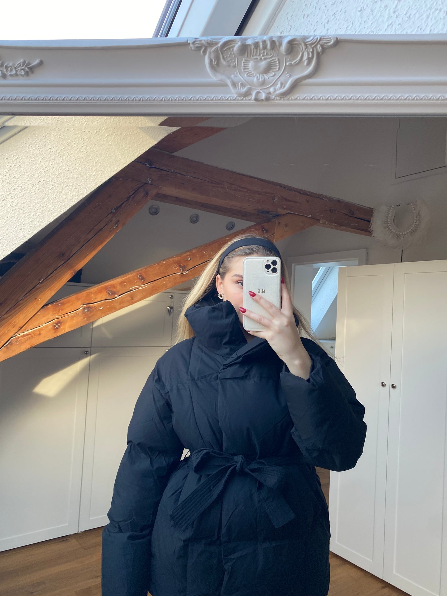 Schwarze Pufferjacke