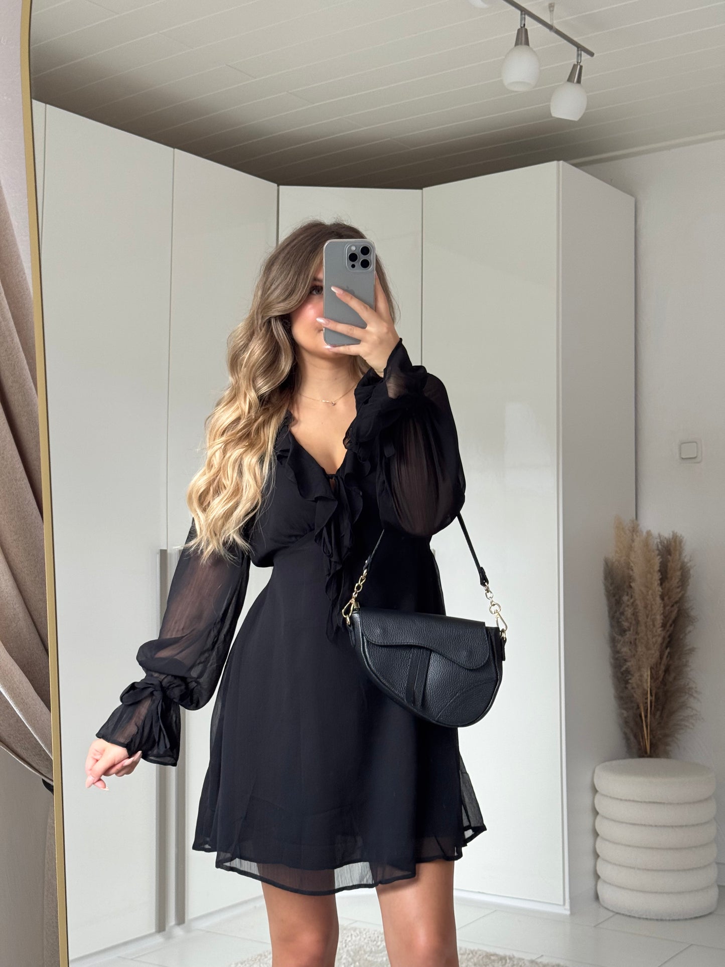 Volant Kleid schwarz