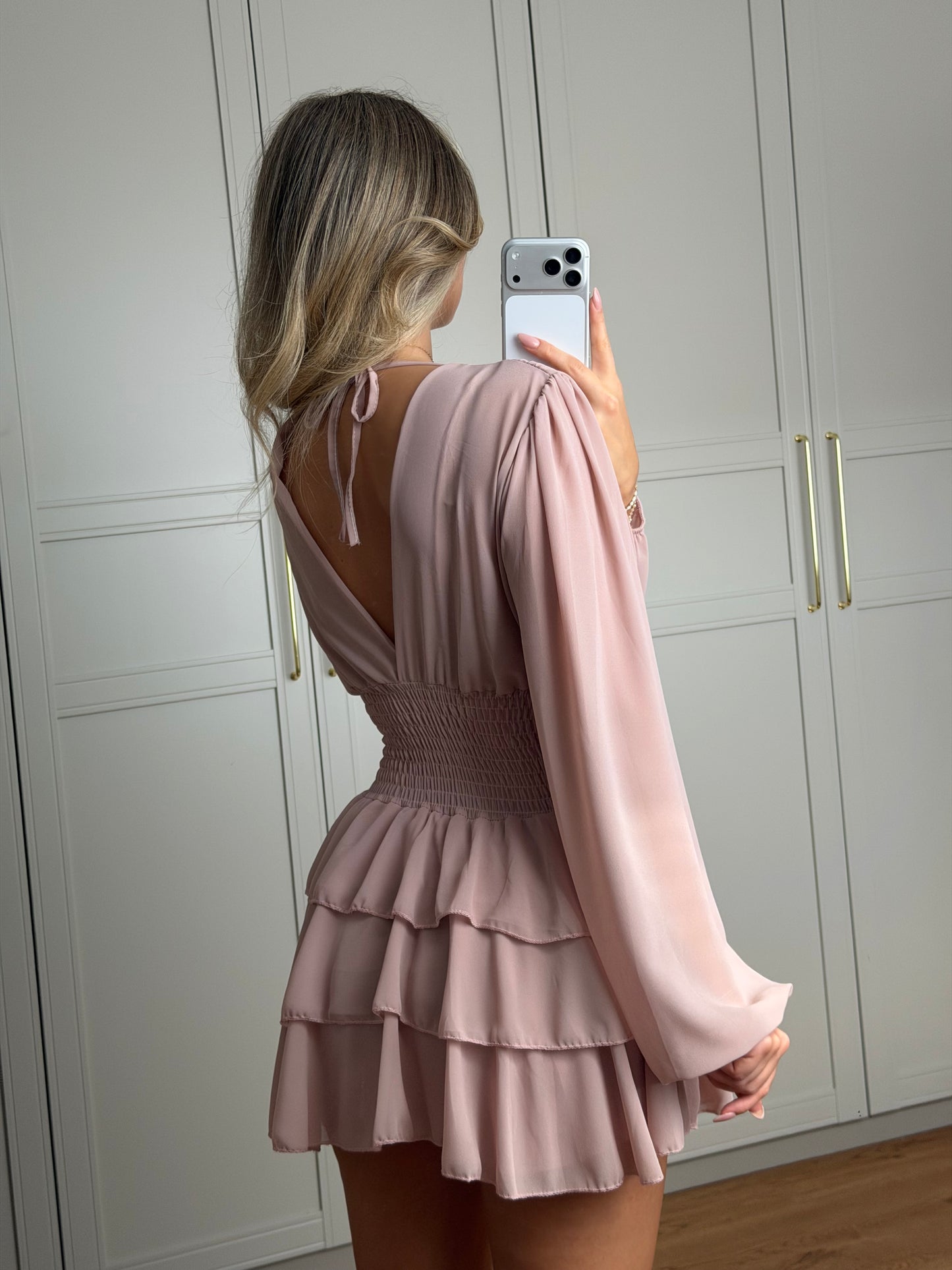 Kleid Volant