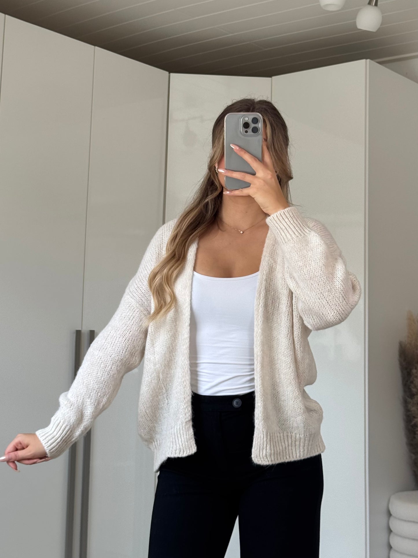 Cozy Small Cardigan- creme