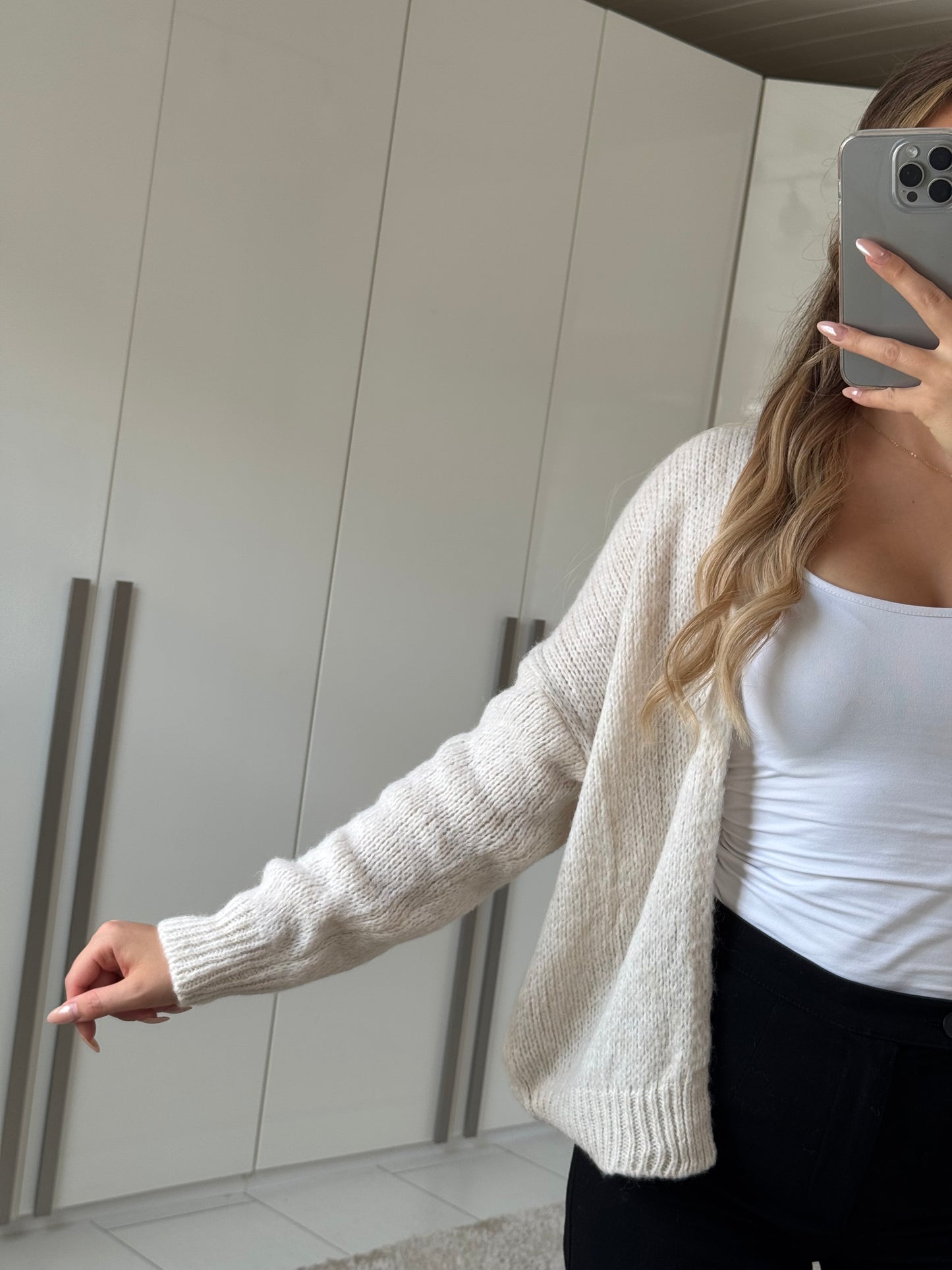 Cozy Small Cardigan- creme