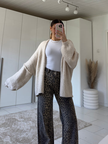 Cozy Simple Strickjacke - Creme