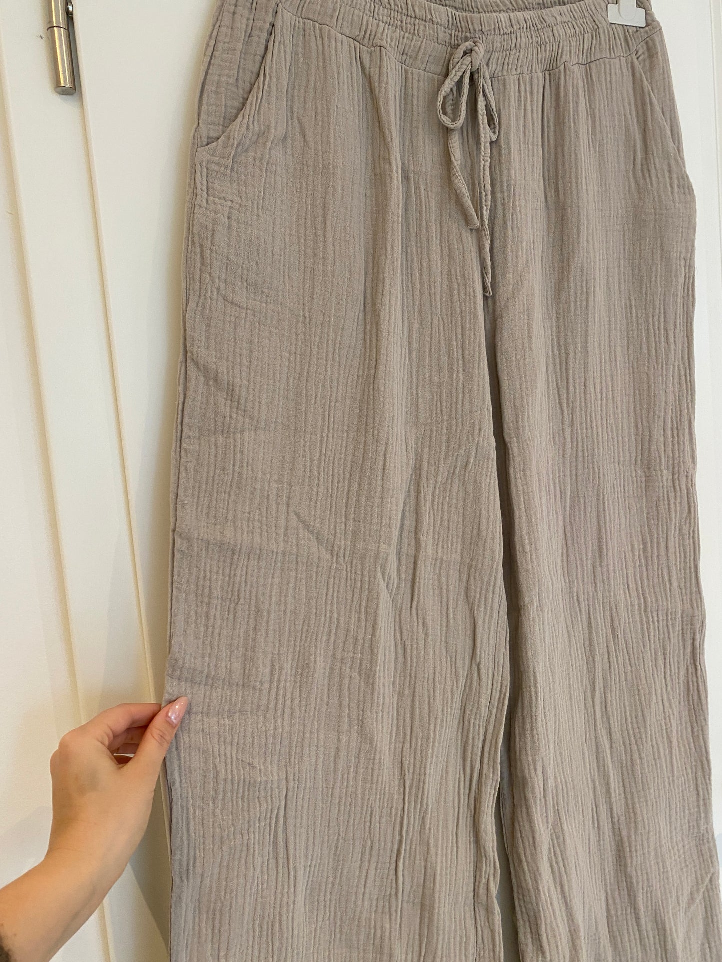 Musselin Hose Danielle - taupe