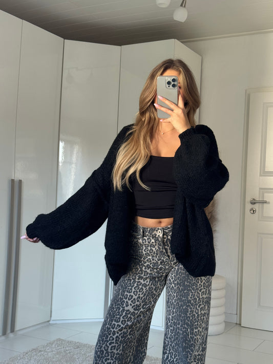 Cozy Simple Strickjacke - Schwarz