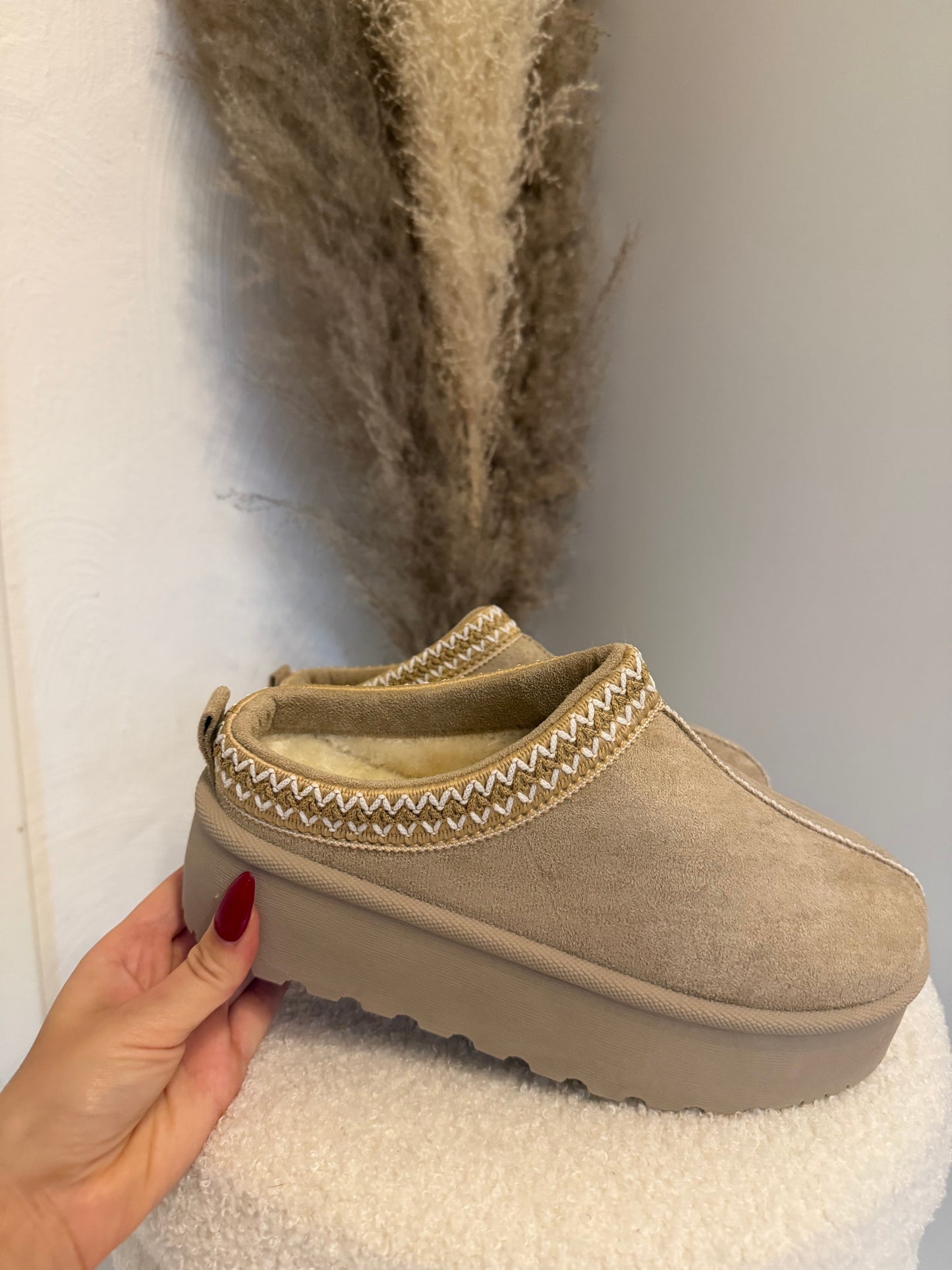 Plateau Slipper Boots