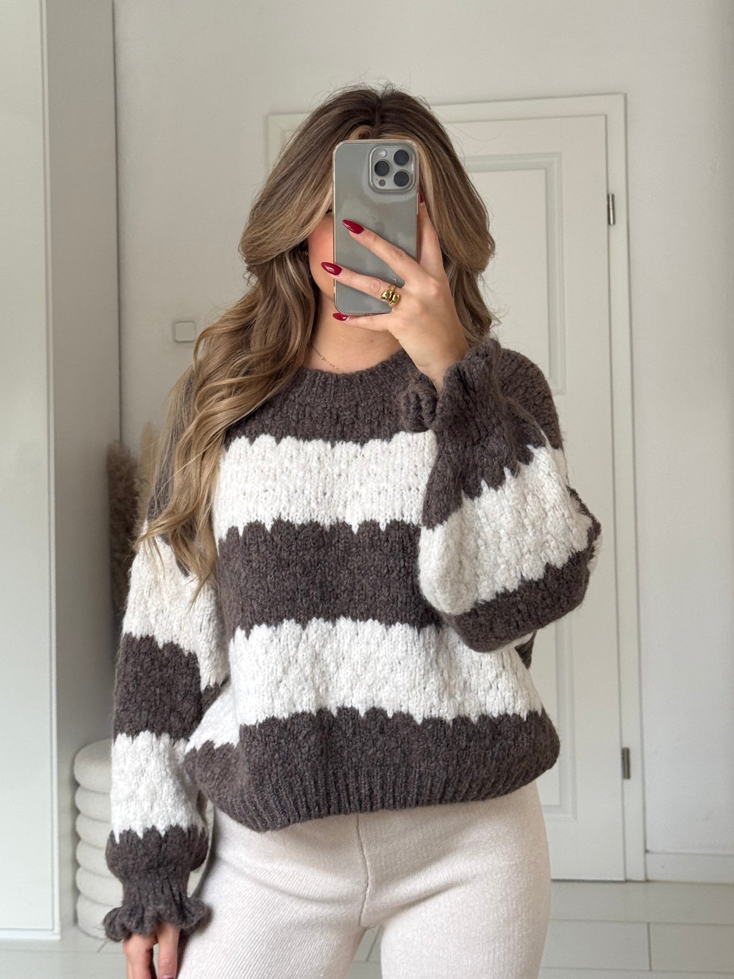 Rüschi Pullover