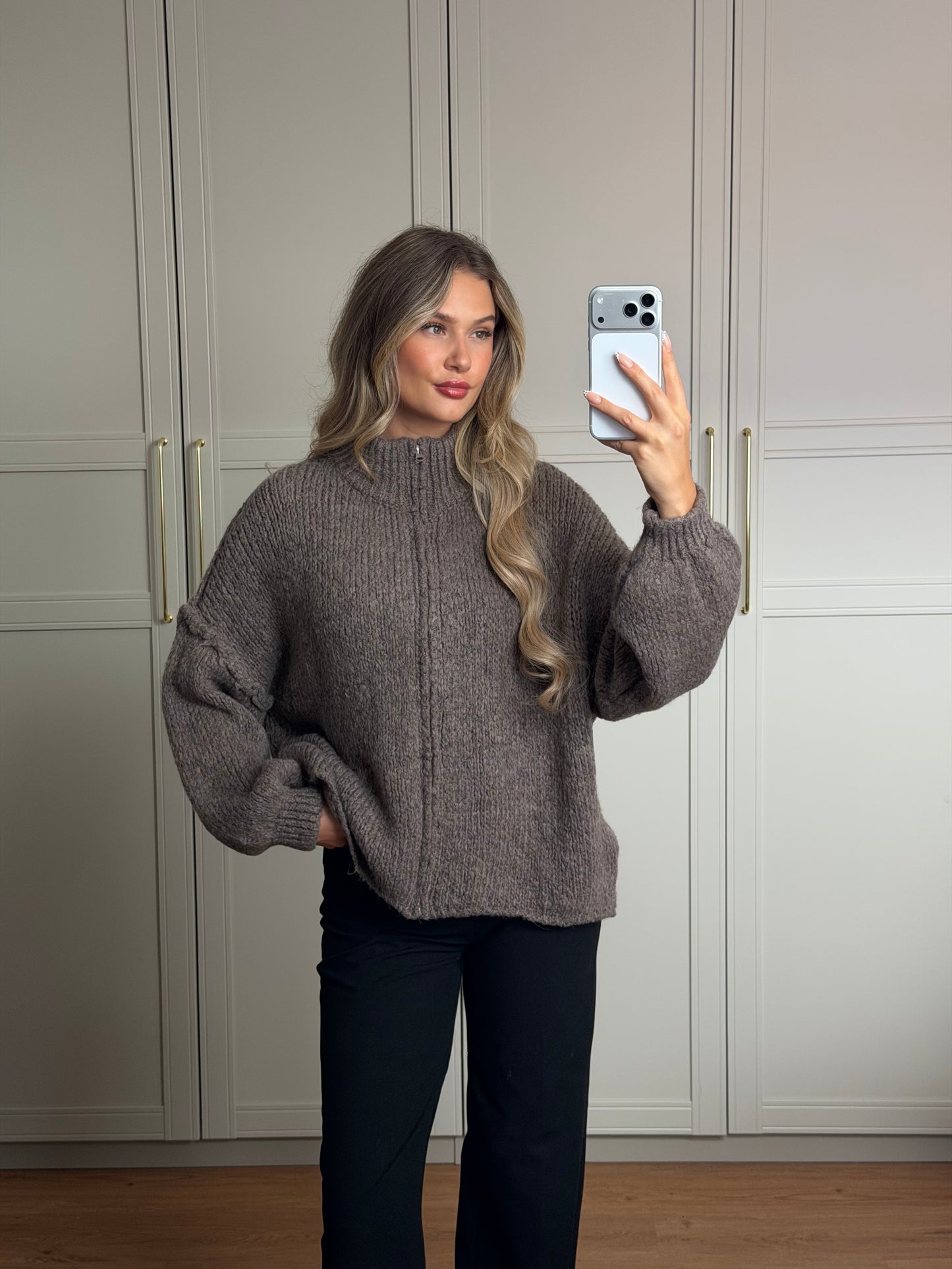 Cozy Zipper