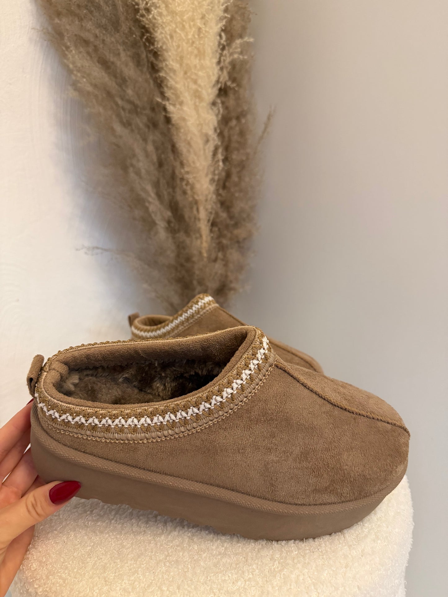 Plateau Slipper Boots