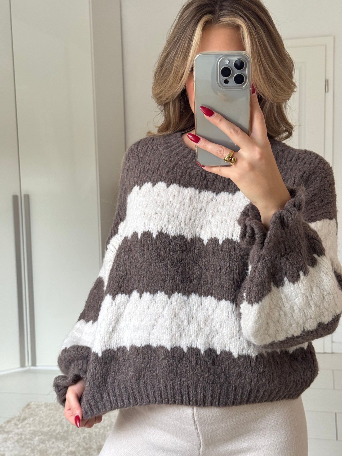 Rüschi Pullover
