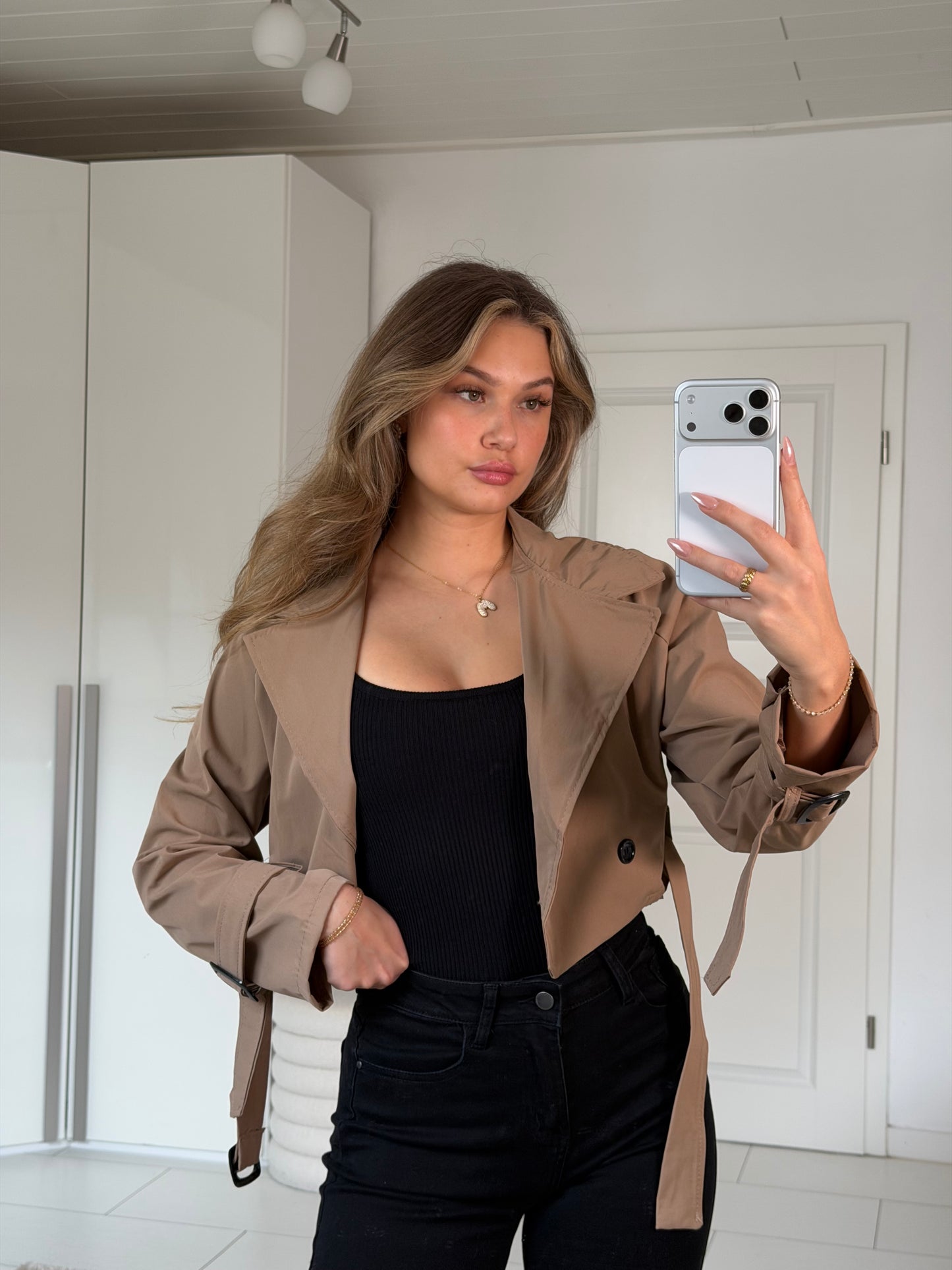 Cropped Trenchcoat
